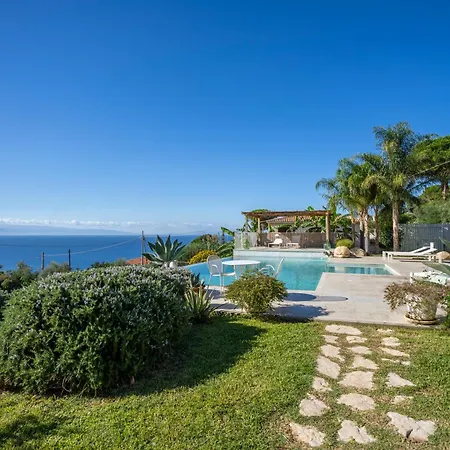 Michaela Con Piscina Privata E Vista Mare * كابو فاتيكانو
