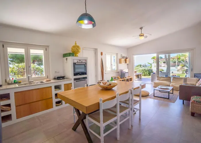 Michaela Con Piscina Privata E Vista Mare *