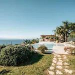 Michaela Con Piscina Privata E Vista Mare Capo Vaticano