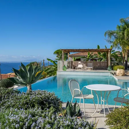 Michaela Con Piscina Privata E Vista Mare * Capo Vaticano