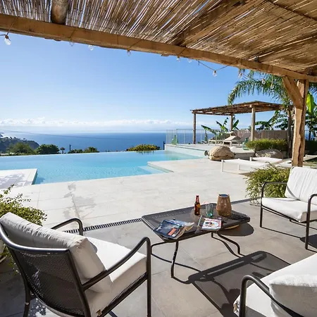 Michaela Con Piscina Privata E Vista Mare Villa *