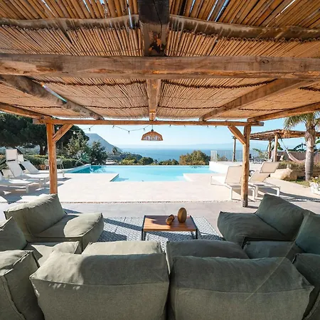 Michaela Con Piscina Privata E Vista Mare Capo Vaticano